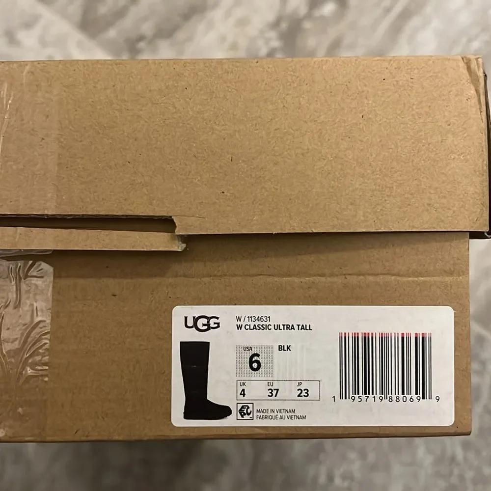 UGG Classic Ultra Convertible Tall Boots in Black, New, Size EU37 US6